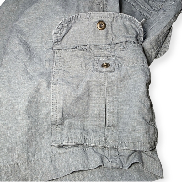 Magellan Men's Gray Cargo Shorts, Size 30W - Picture 13 of 14